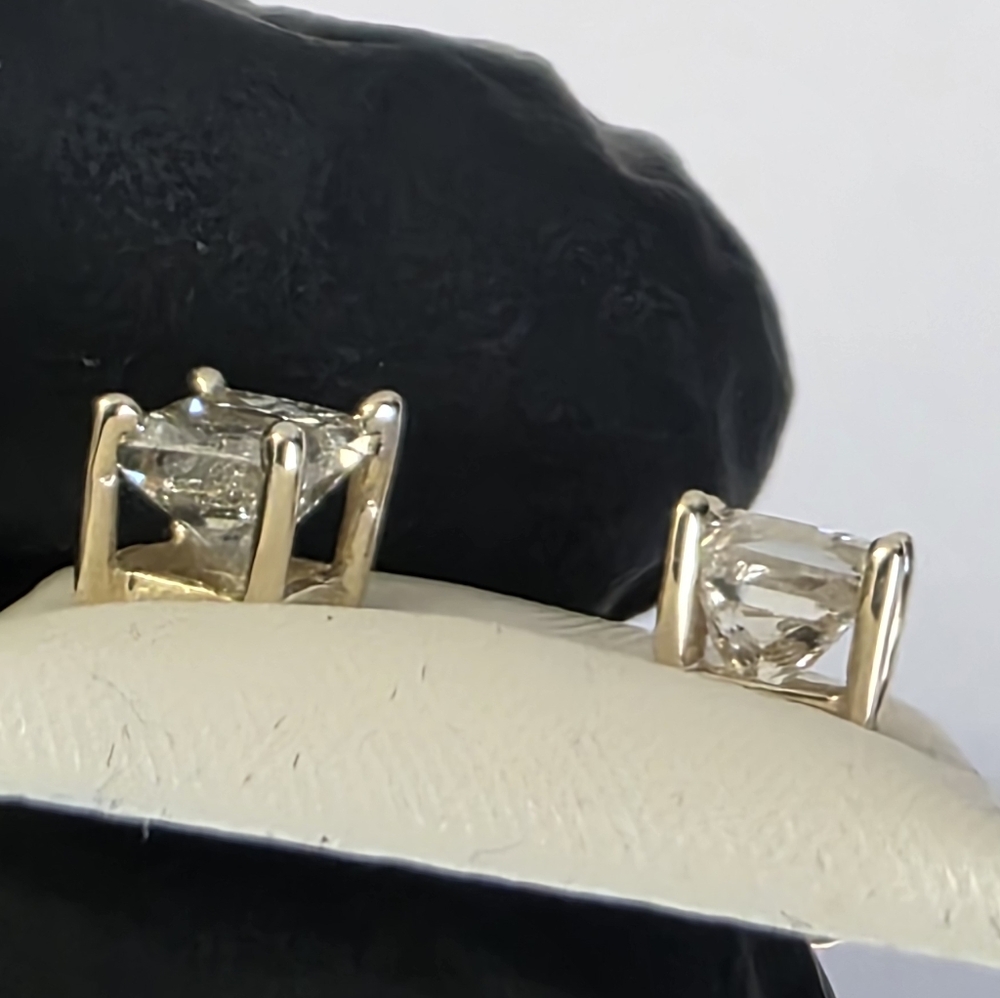 Watch Video / 1.50 CTTW 14K Yellow Gold Princess Solitaire Diamond Stud Earrings